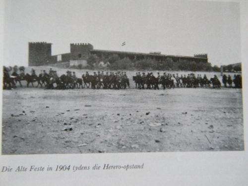 DIE ALTE FESTE EN DIE RUITER VAN SUIDWES  deur D.W. Krynauw