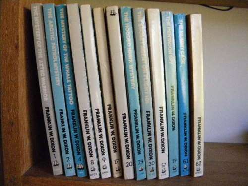 THE HARDY BOYS  deur Franklin W. Dixon  (13 Paperbacks)  Hardy Mystery Stories