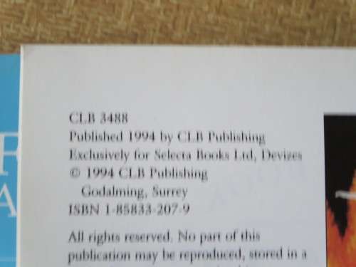 THE COMPLETE BOOK OF FRESHWATER AND MARINE TROPCIAL FISH  by R Crow and D Keeley