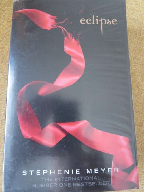 3 X STEPHENIE MEYER:  New Moon, Eclipse and Breaking Dawn