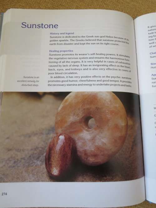 HEALING CRYSTALS AND GEMSTONES  (Amethyst to Zircon) by Flora Peschek-Böhmer/Gisela Schreiber