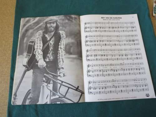 ANTON GOOSEN - Boy van die Suburbs (en kruidjie-roer-my-nie)