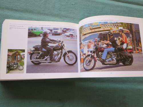 THE ENCYCLOPEDIA OF THE HARLEY DAVIDSON  by Peter Henshaw & Ian Kerr