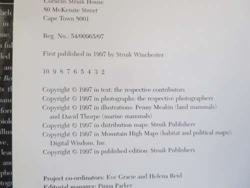 THE COMPLETE BOOK OF SOUTHERN AFRICAN MAMMALS  by Gus Mills & Lex Hes