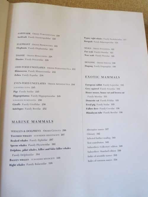 THE COMPLETE BOOK OF SOUTHERN AFRICAN MAMMALS  by Gus Mills & Lex Hes