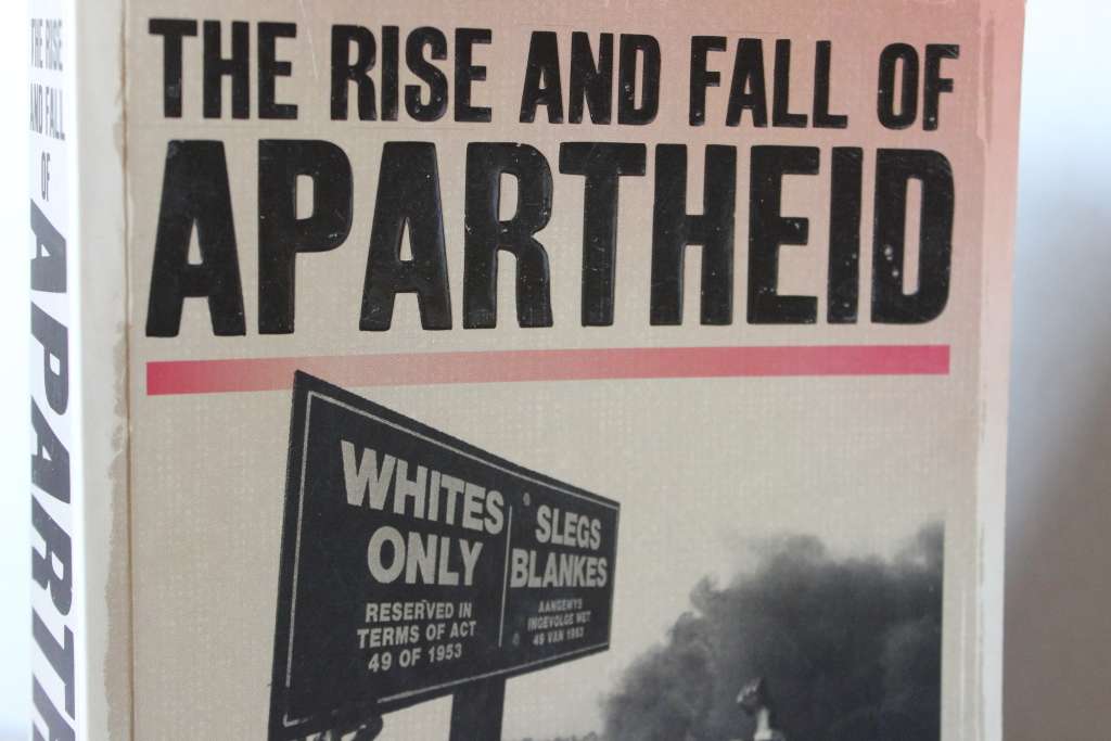 THE RISE AND FALL OF APARTHEID  by David Welsh