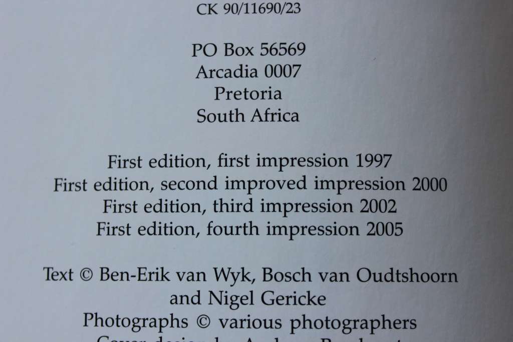 MEDICINAL PLANTS OF SOUTH AFRICA  by Ben-Erik van Wyk, Bosch van Oudtshoorn, Nigel Gericke