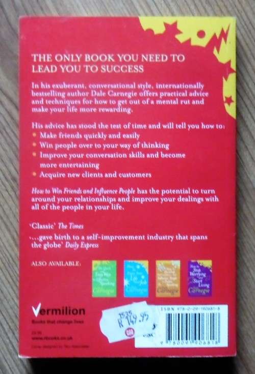 HOW TO WIN FRIENDS AND INFLUENCE PEOPLE by Dale Carnegie