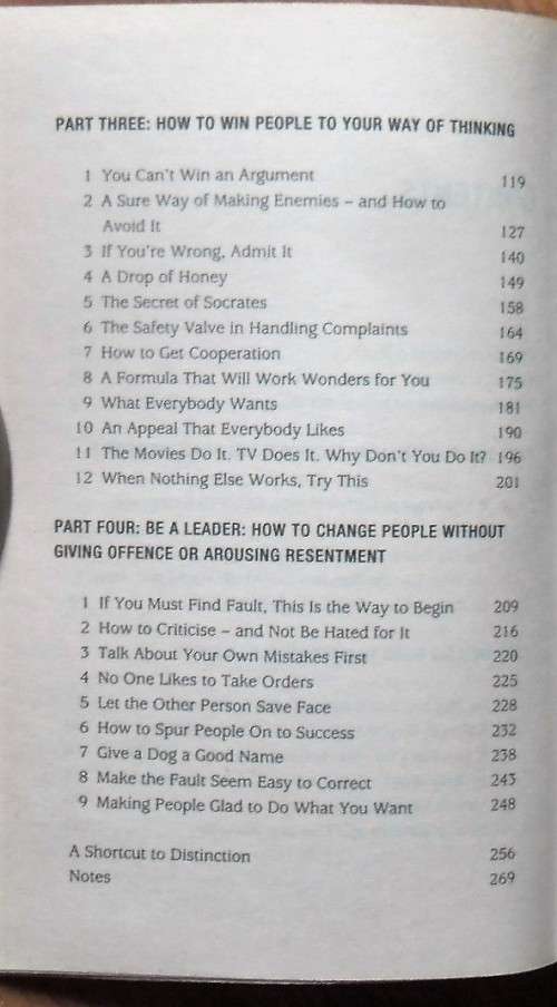 HOW TO WIN FRIENDS AND INFLUENCE PEOPLE by Dale Carnegie