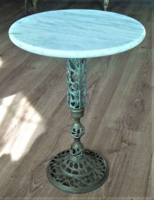 ROUND MARBLE SIDE TABLE