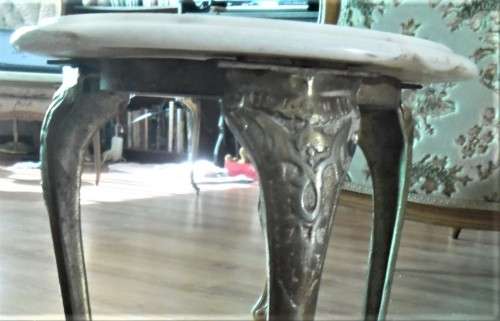 ROUND MARBLE SIDE TABLE