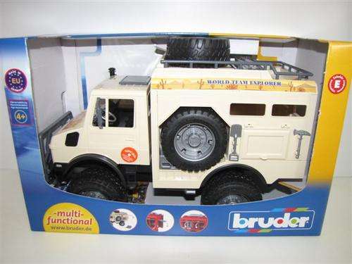 Bruder Mercedes Benz Unimog Explorer 1:16 scale