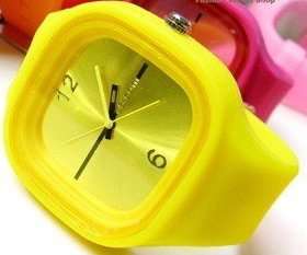 silicone sport  Wrist quartz Watch Fashion Unisex YELLOW