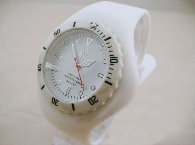 silicone RUBBER sport  Wrist quartz Watch Fashion Unisex