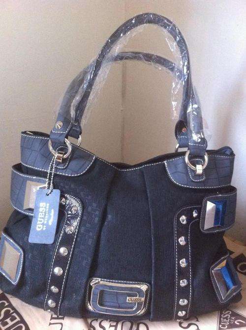 BRAND NEW ORIGNAL GUESS HANDBAG NEW COLLECTION