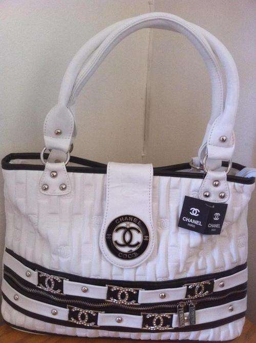 BRAND NEW CHANNAL HANDBAG NEW COLLECTION