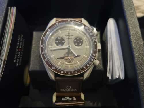 Omega x Swatch Saturn