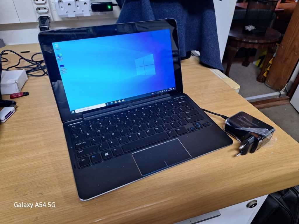 Dell Venue 11 PRO MODEL 5130 Tablet with detachable keyboard