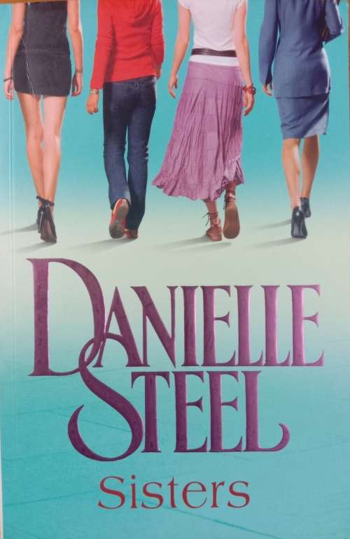 Danielle Steel book set- Amazing grace,Bungalow 2 and Sisters
