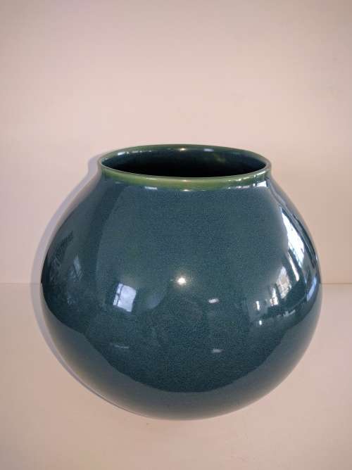Large Lucia Ware Vase