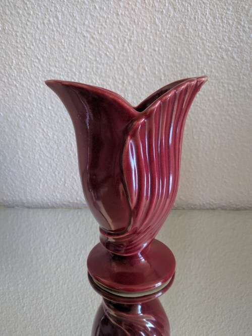 Drostdy Ware Burgundy Leaf Shaped Vase 18 cm