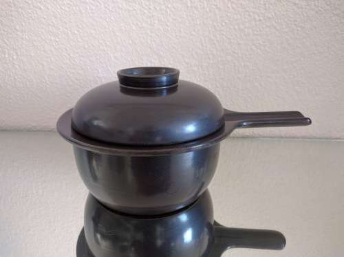 Arabia Finland 'Liekki' Flame Proof Casserole by  Ulla Procope