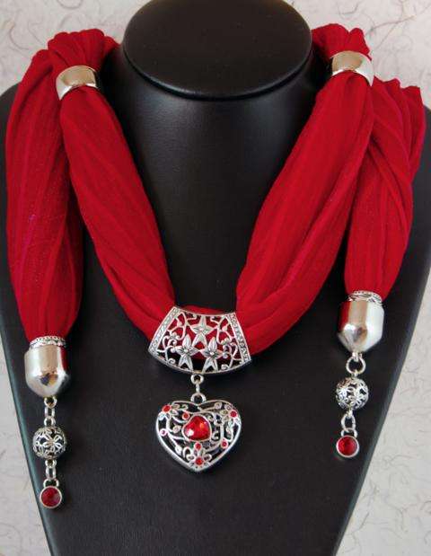 Stunning Dark Red Heart Pendant Scarve