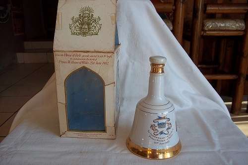 Bells commemorative decanter Prince William's birth - full/sealed/box