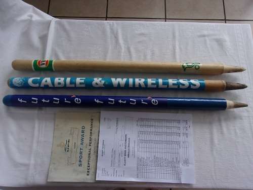 3 International ODI cricket wicket momento's of Justin Kemp