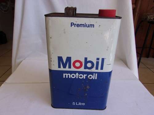 Vintage metal bilingual 5L Mobil Premium motor oil can
