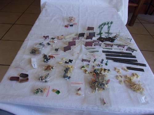 Huge lot of 76 miniature Hornby Railways people & 73 miniature Hornby Railways farm animals