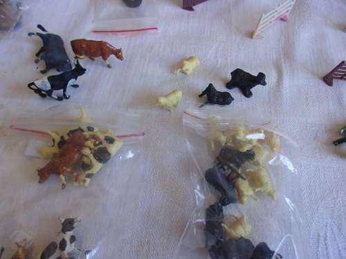 Huge lot of 76 miniature Hornby Railways people & 73 miniature Hornby Railways farm animals