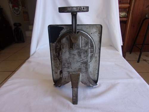 Vintage "Foreign" enamel and cast iron kitchen scale - great condition