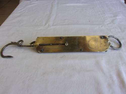 2 Vintage spring balance scales for 1 bid