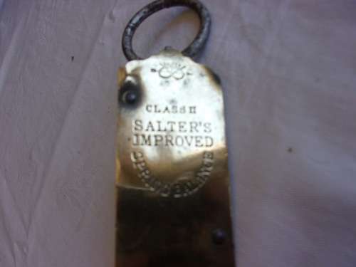 2 Vintage spring balance scales for 1 bid