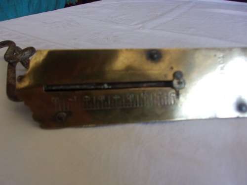 2 Vintage spring balance scales for 1 bid