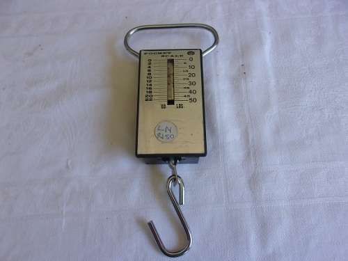 2 Vintage spring balance scales for 1 bid