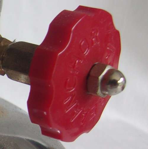 Vintage Anchor No. 909 kerosene pressure lantern