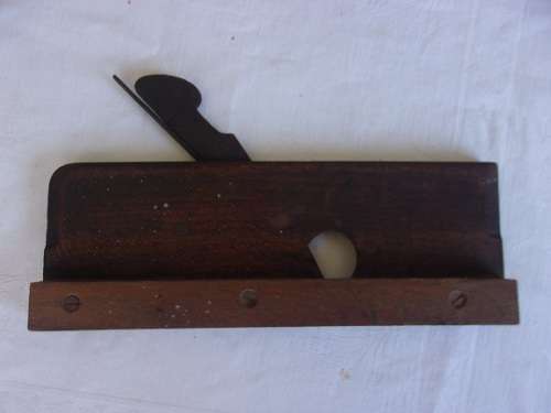 7 Antique wooden carpenters planes for 1 bid