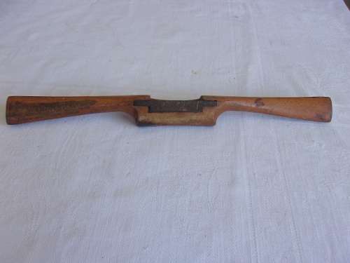 7 Antique wooden carpenters planes for 1 bid