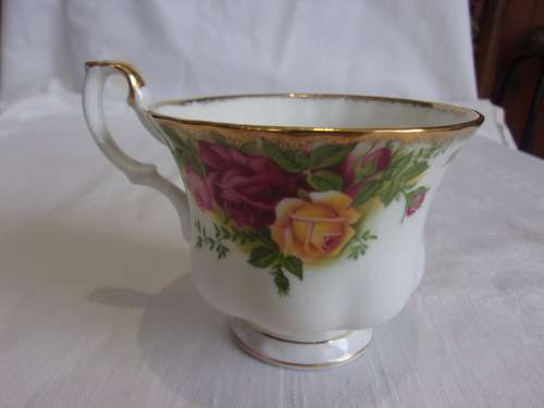 Vintage Royal Albert Old Country Roses tea trio
