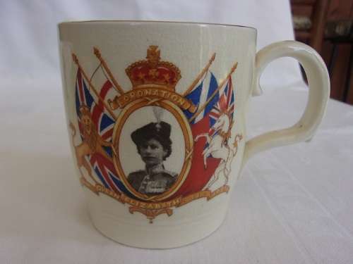 Large lot of vintage porcelain Royalty memorabilia for 1 bid