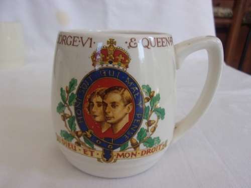 Large lot of vintage porcelain Royalty memorabilia for 1 bid