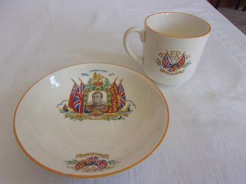 Large lot of vintage porcelain Royalty memorabilia for 1 bid