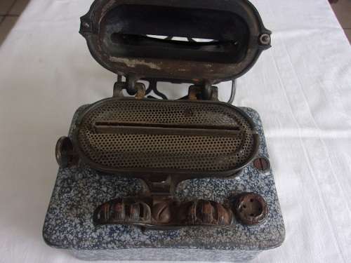 Vintage John Harper and Co. Beatrice No. 29 single wick stove