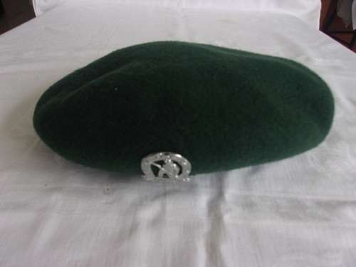 Vintage SADF SA Commando beret with badge & bar (balkie)