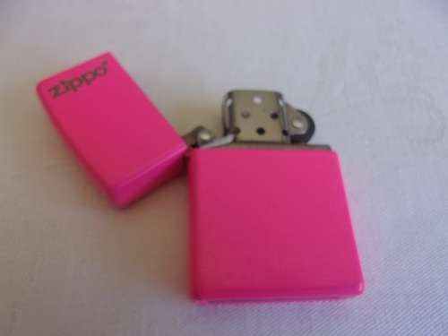 Collection of 4 vintage Zippo lighters for 1 bid - bargain buy