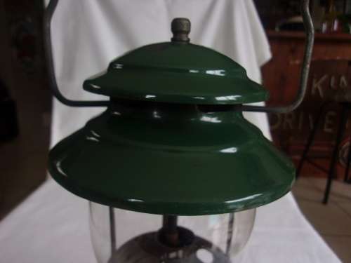 Vintage Coleman Model 201 pressure lantern