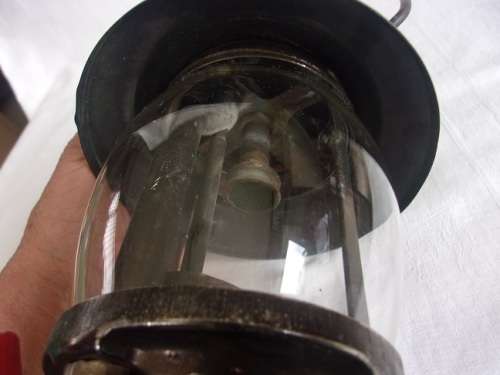 Vintage Coleman Model 201 pressure lantern