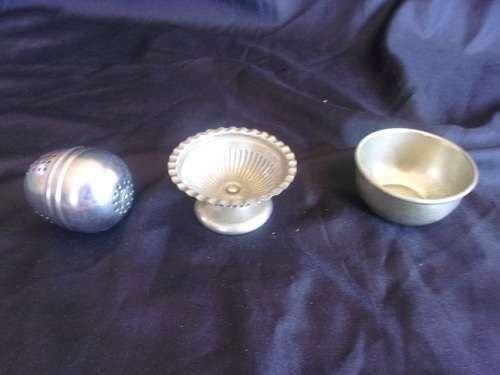Lot of vintage dinner table silver plated items for 1 bid
